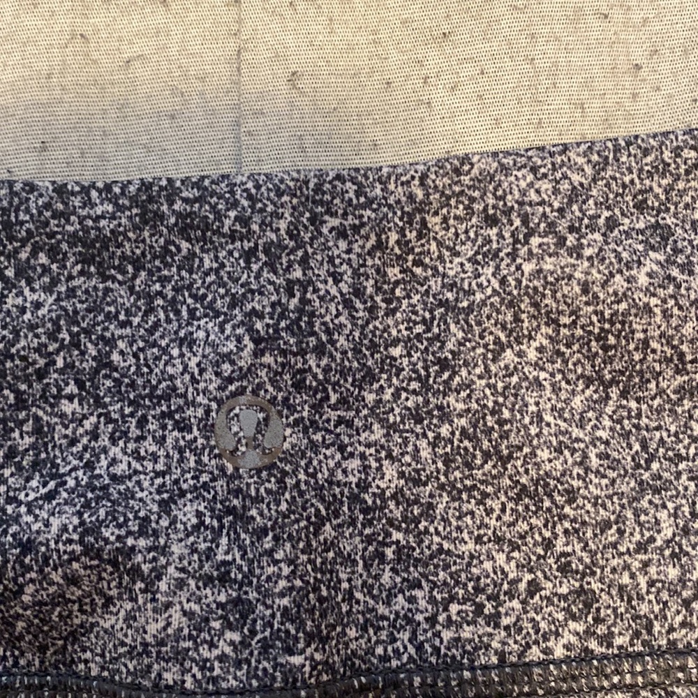 Lululemon leggings - Picture 3 of 4